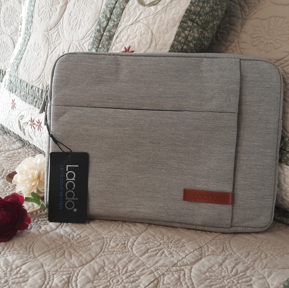 NEW WITH TAGS LACDO LAPTOP/ TABLET SLEEVE CASE - Picture 2 of 15